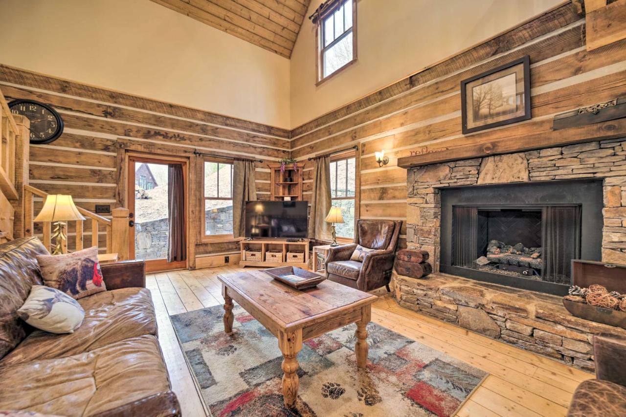 Luxury Cabin Rental In Franklin With Private Hot Tub Exterior photo