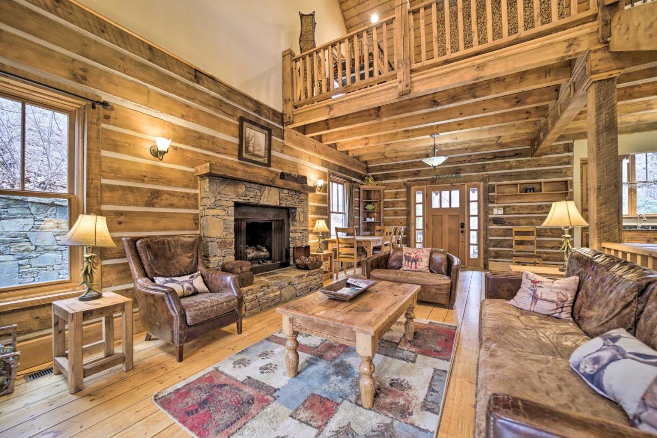 Luxury Cabin Rental In Franklin With Private Hot Tub Exterior photo
