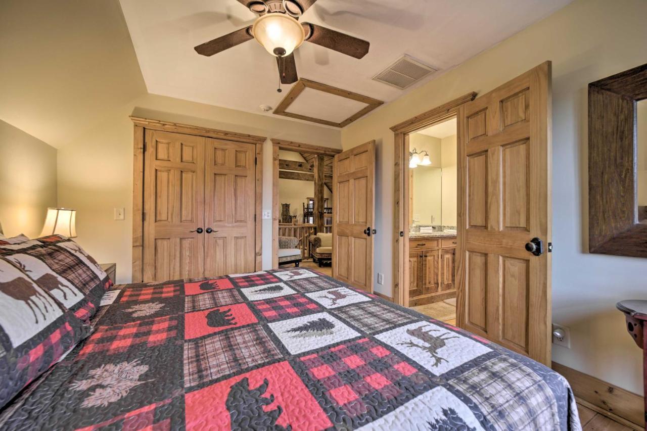 Luxury Cabin Rental In Franklin With Private Hot Tub Exterior photo